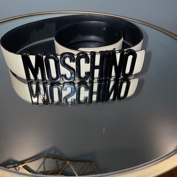 Moschino belt